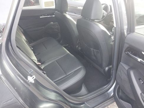 Used 2022 Kia Seltos EX image 16