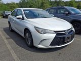 Used 2015 Toyota Camry SE image 3