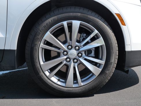 Certified 2024 Cadillac XT5 Premium Luxury w/ LPO, Floor Liner Package AWD/4WD image 13