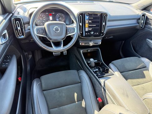Used 2021 Volvo XC40 T5 R-Design w/ Climate Package AWD/4WD image 15