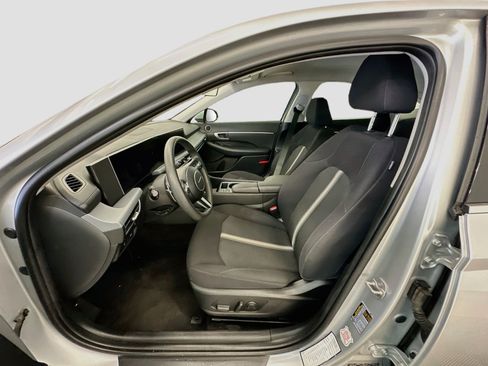 Used 2025 Hyundai Sonata SEL FWD image 13