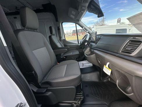 New 2026 Ford Transit 250 148 Medium Roof RWD image 23