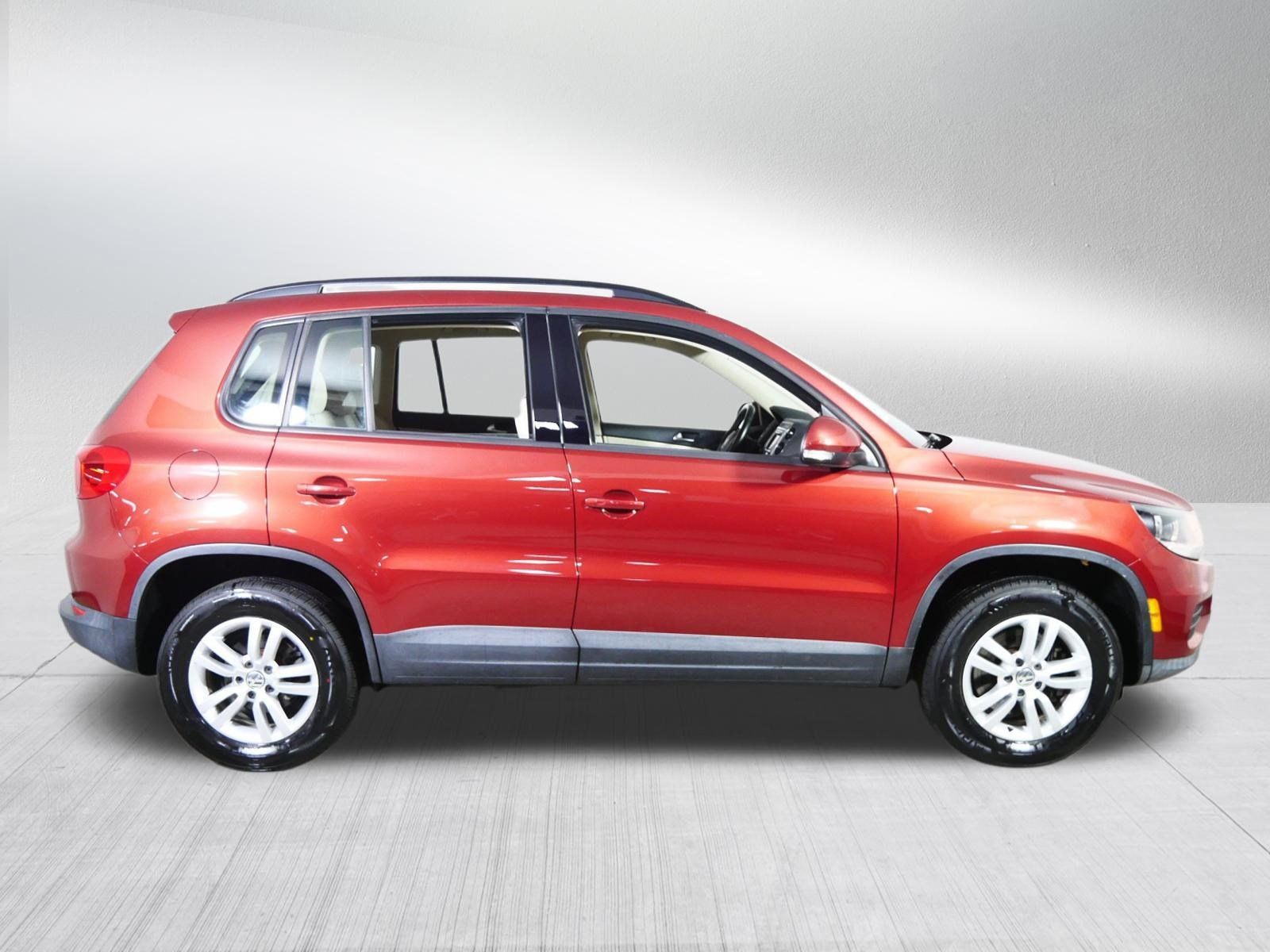Used 2016 Volkswagen Tiguan S FWD image 8