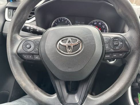 Used 2021 Toyota RAV4 XLE image 13