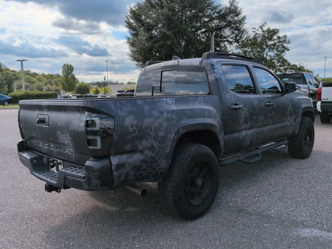 Used 2017 Toyota Tacoma TRD Sport w/ Tow Package (A/T) AWD/4WD image 6