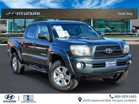 Used 2011 Toyota Tacoma PreRunner image 1
