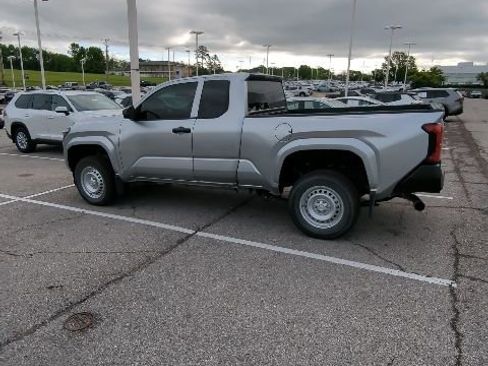 Used 2024 Toyota Tacoma SR RWD image 3
