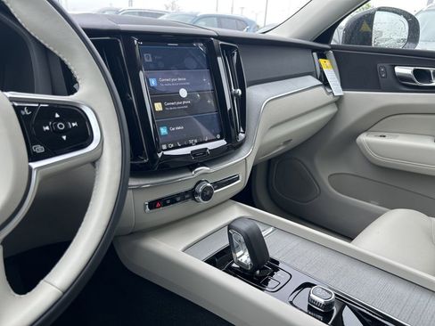 New 2025 Volvo XC60 B5 Plus w/ Protection Package Premier image 17