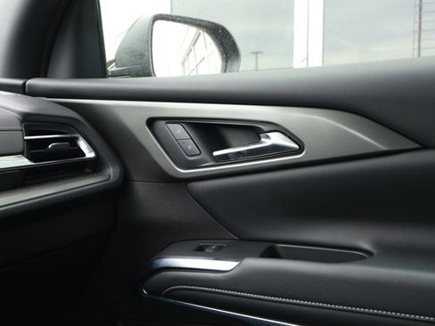 Used 2025 Chevrolet Traverse LT image 26