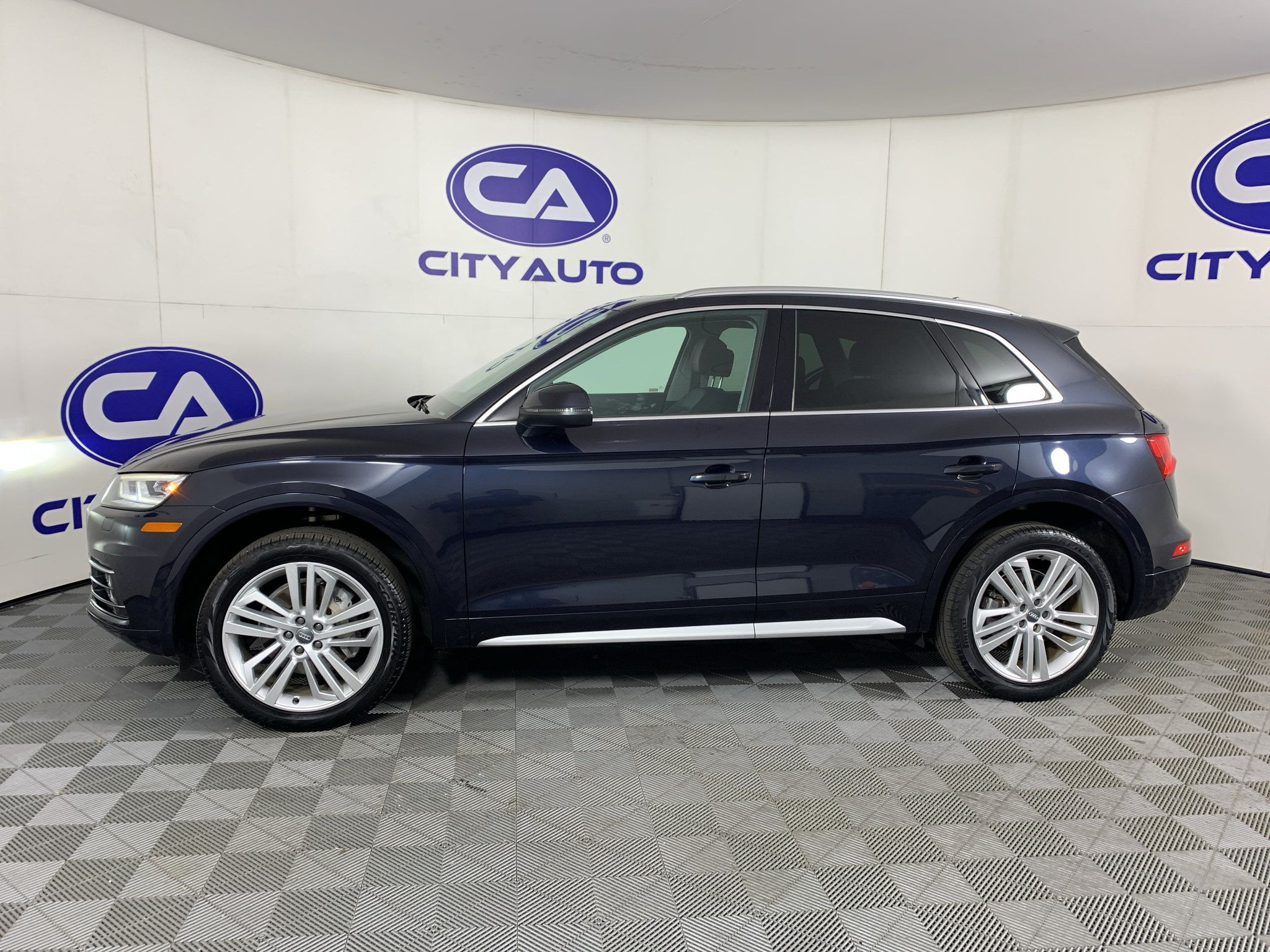 Used 2018 Audi Q5 2.0T Premium Plus w/ Premium Plus Package AWD/4WD image 6
