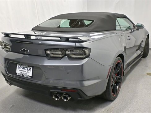 Certified 2022 Chevrolet Camaro SS image 3