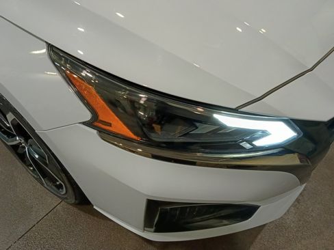 Used 2024 Nissan Altima 2.5 SR w/ SR Premium Package FWD image 24