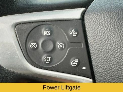 Used 2023 GMC Terrain SLT image 22