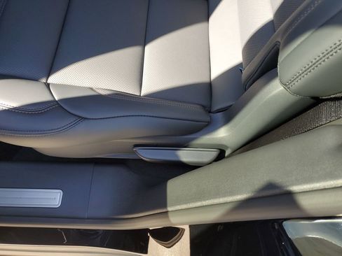 New 2026 Lincoln Nautilus Premier AWD/4WD image 12