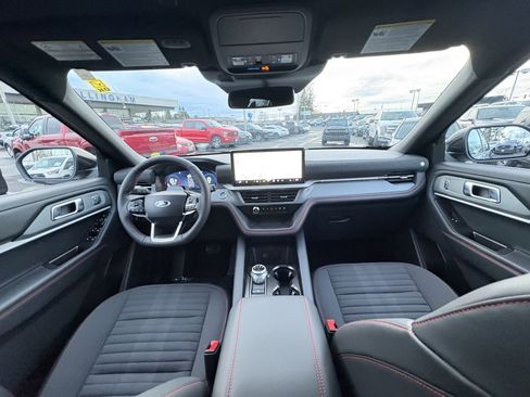 New 2026 Ford Explorer ST-Line w/ ST-Line Street Pack image 19