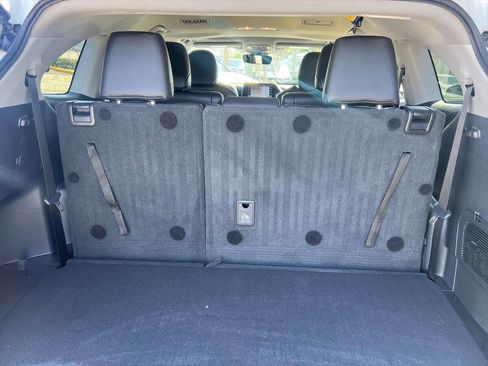 Used 2022 Toyota Highlander XLE image 17