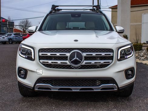 Used 2022 Mercedes-Benz GLB 250 4MATIC image 2