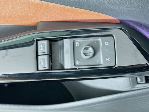 Used 2021 Volkswagen ID.4 Pro S image 15