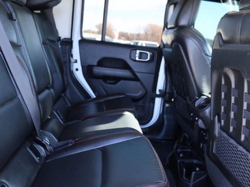 Used 2020 Jeep Gladiator Rubicon image 15