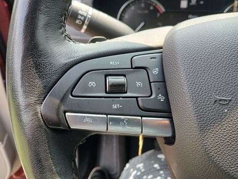 Used 2020 Cadillac XT4 Premium Luxury w/ Cold Weather Package FWD image 29