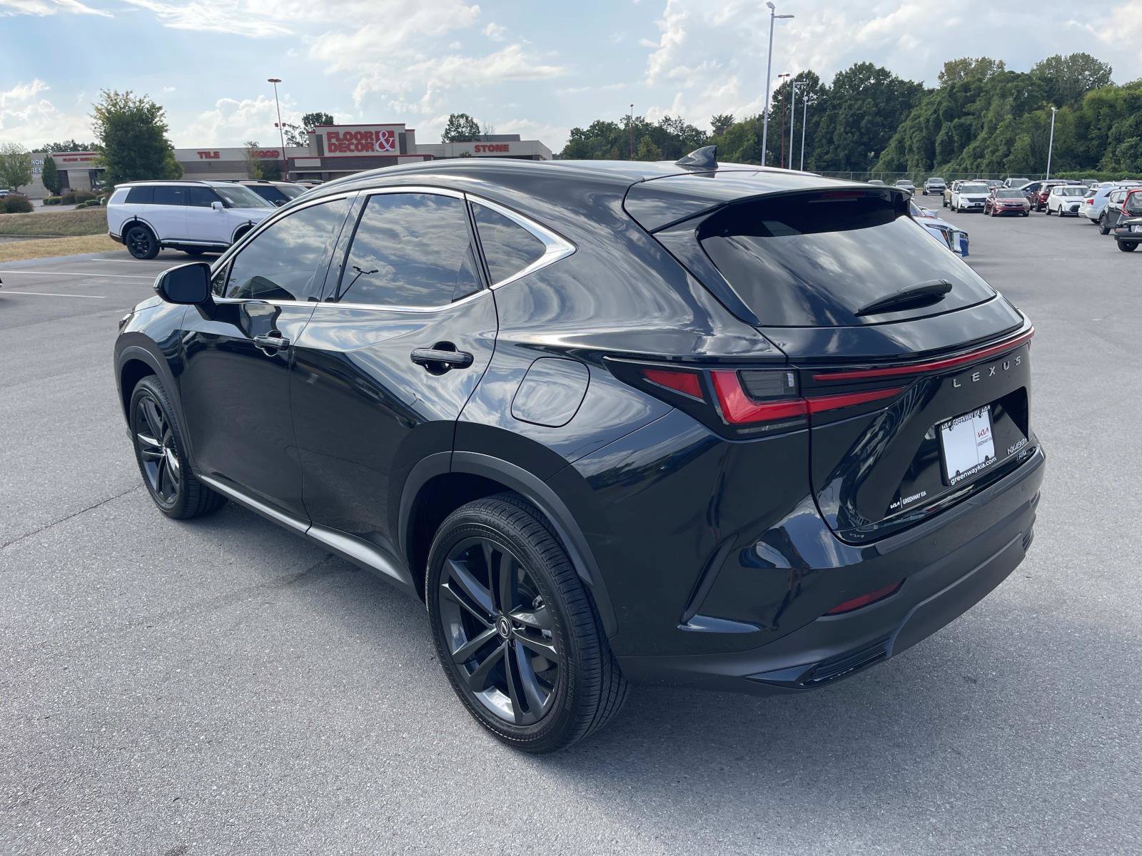 Used 2025 Lexus NX 450h+ AWD w/ Accessory Package (Z2) image 5