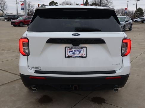 Used 2023 Ford Explorer ST-Line w/ Class IV Trailer Tow Package image 6