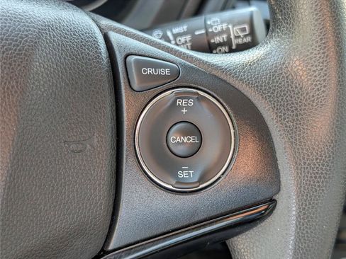 Used 2019 Honda HR-V LX image 21