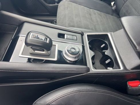 Used 2024 Mitsubishi Outlander SE Black Edition AWD/4WD image 17