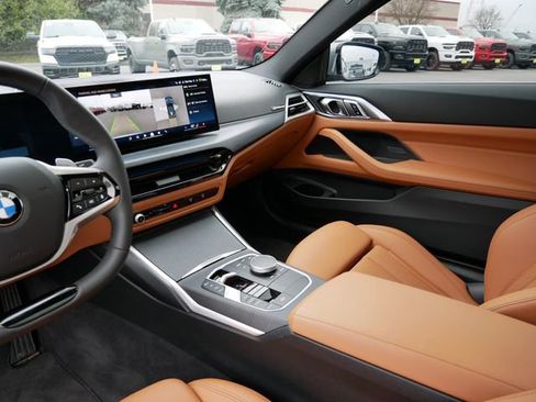 Used 2025 BMW 430i xDrive Coupe w/ Premium Package image 17