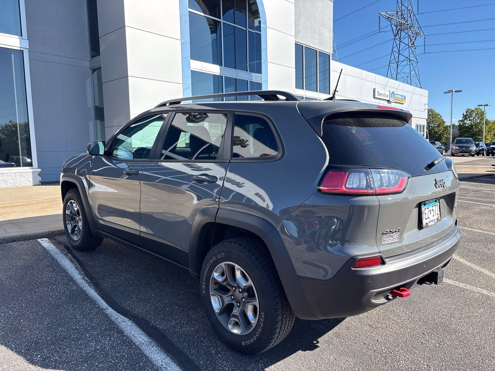 Used 2019 Jeep Cherokee Trailhawk w/ Cold Weather Group AWD/4WD image 7