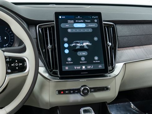 New 2026 Volvo XC90 B6 Ultra image 19