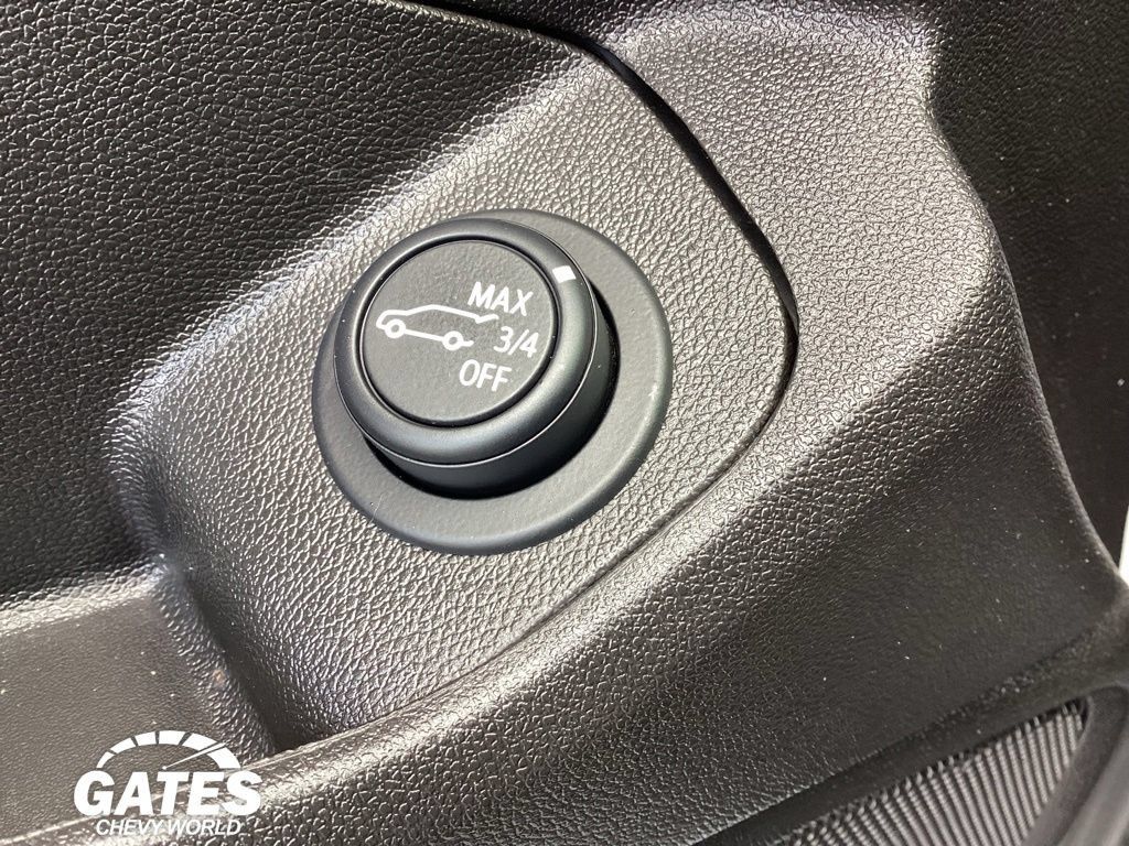Used 2023 GMC Terrain SLE w/ Driver Convenience Package FWD image 23