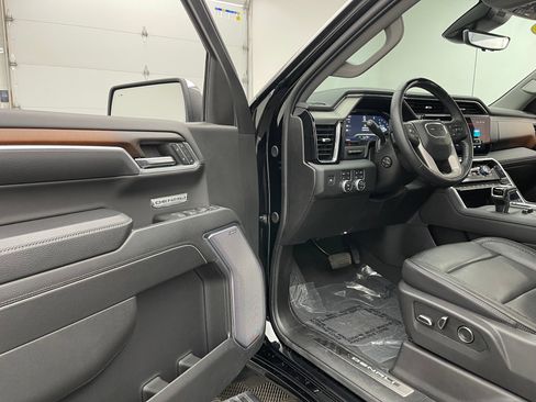 Used 2024 GMC Sierra 1500 Denali AWD/4WD image 18