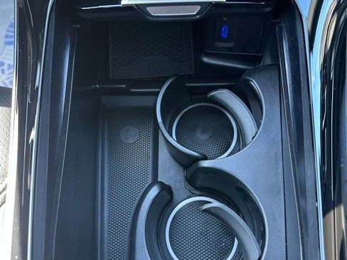 Used 2026 Mercedes-Benz GLC 300 4MATIC image 32