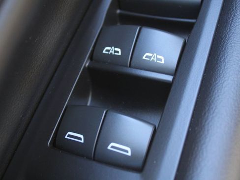 Used 2022 Chevrolet Suburban RST image 21