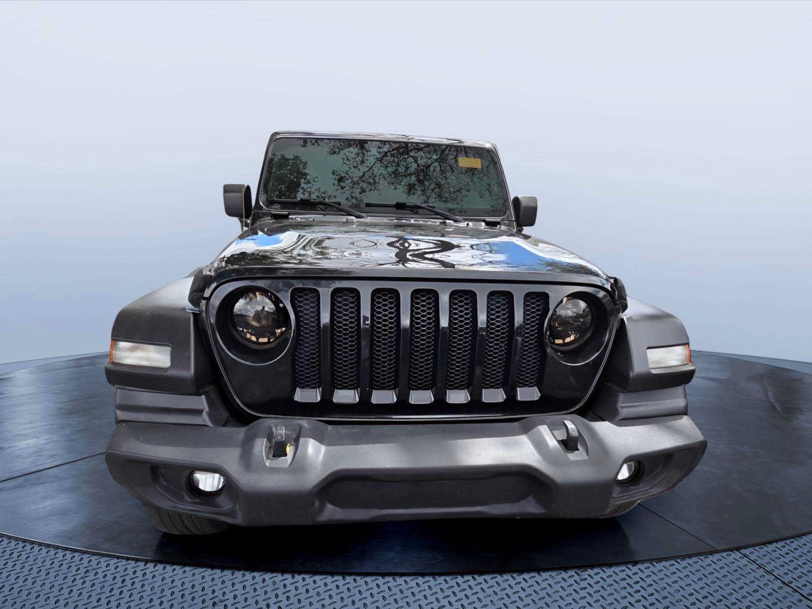 Used 2022 Jeep Wrangler Sport AWD/4WD image 2