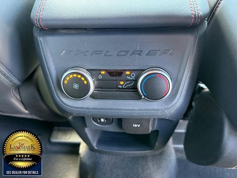 Used 2025 Ford Explorer ST-Line w/ ST-Line Street Pack AWD/4WD image 17