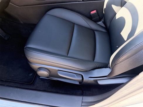 Certified 2025 MAZDA MAZDA3 s Sport image 10