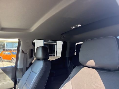 Used 2019 GMC Sierra 1500 SLT image 9