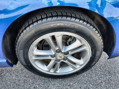 Used 2016 Chevrolet Cruze LT w/ Convenience Package FWD image 19