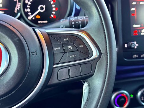 Used 2020 FIAT 500L Pop image 22