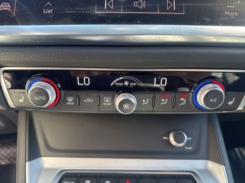 Used 2023 Audi Q3 2.0T Premium image 24