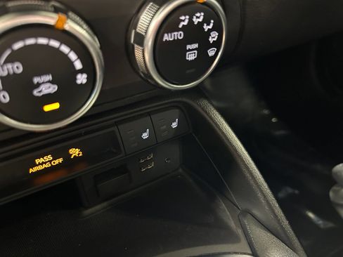 Used 2019 MAZDA MX-5 Miata RF Grand Touring RWD image 30