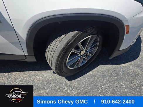 Used 2023 Chevrolet Traverse LT w/ Rear Camera Mirror Package AWD/4WD image 56