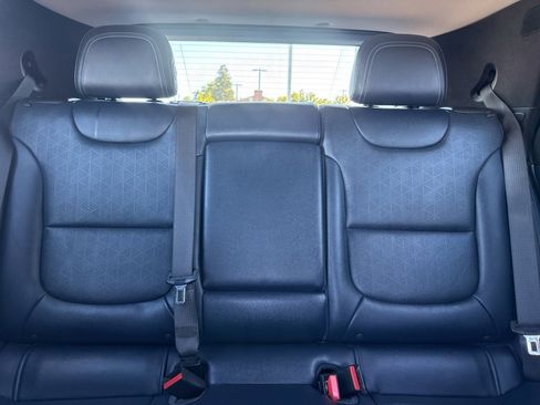 Used 2022 Chevrolet Bolt EUV LT w/ Convenience Package image 38