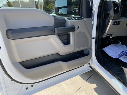 Used 2022 Ford F250 XL w/ STX Appearance Package image 16