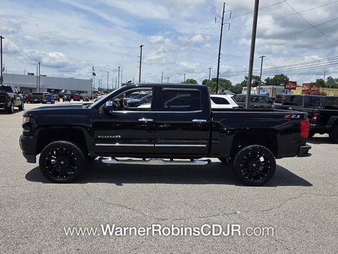 Used 2018 Chevrolet Silverado 1500 LTZ Z71 AWD/4WD image 4