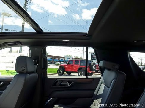 New 2026 GMC Yukon Denali w/ Sun & Power Step Package AWD/4WD image 14