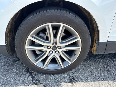 Used 2023 Ford Edge Titanium AWD/4WD image 17