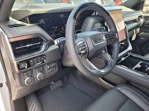 New 2026 GMC Yukon Denali w/ Denali Reserve Package AWD/4WD image 21